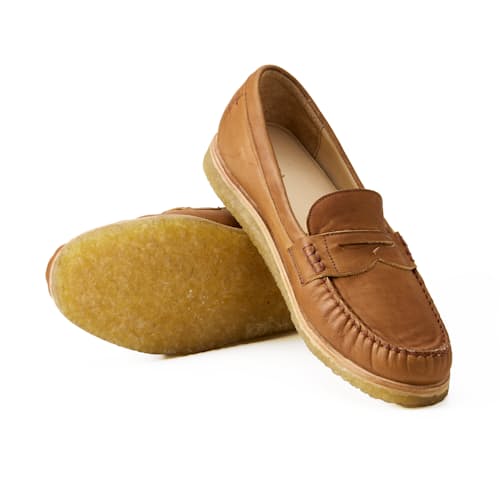laydown image of Drift Penny Loafer