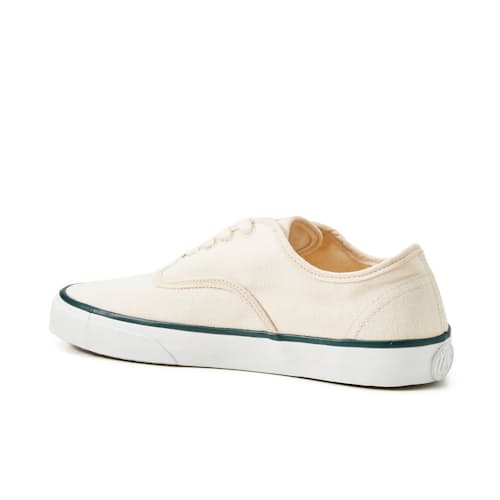 laydown image of Lot 010 Deck Shoe