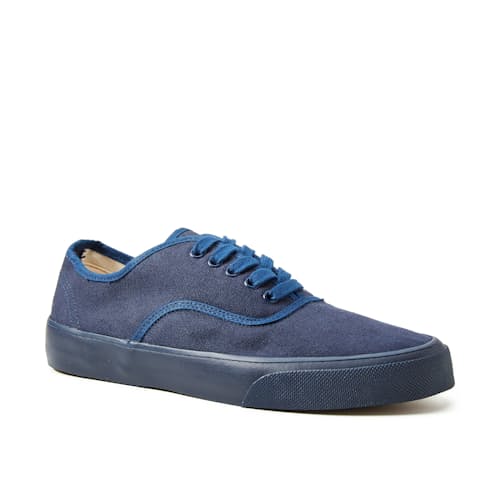 laydown image of Lot 010 Deck Shoe