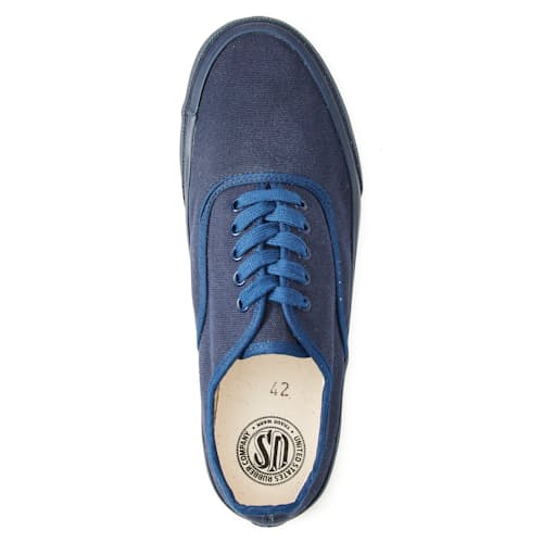 laydown image of Lot 010 Deck Shoe