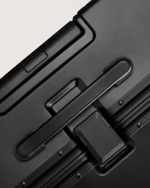 laydown detail image of The Check-In Large Luggage - 105L