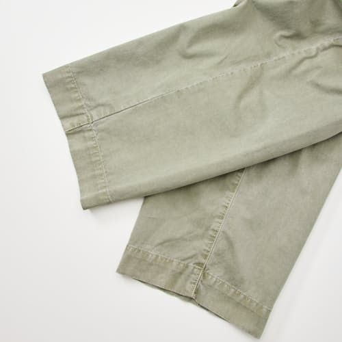 laydown detail image of The Weekend Chino Pant