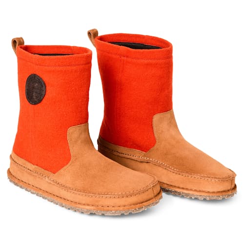 laydown image of Filson X Birkenstock Lahti Oiled Leather Mackinaw Wool Boot