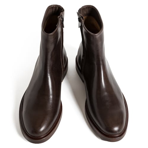 laydown image of Mark Zip Boot