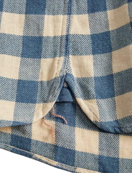 laydown detail image of Women's Plaid Cotton-Linen Shirt