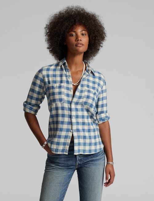 lifestyle image of Women's Plaid Cotton-Linen Shirt