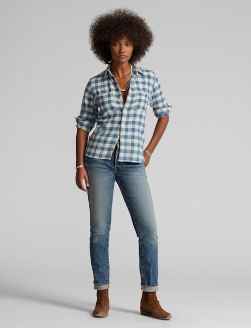 lifestyle image of Women's Plaid Cotton-Linen Shirt