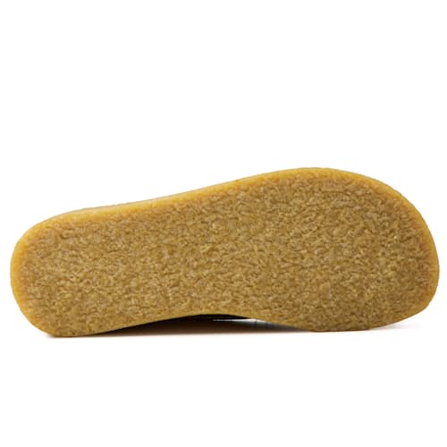 laydown image of Finn Leather Shoe