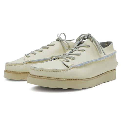 laydown image of Finn III Leather Moc