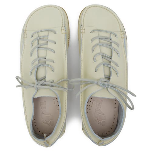 laydown image of Finn III Leather Moc