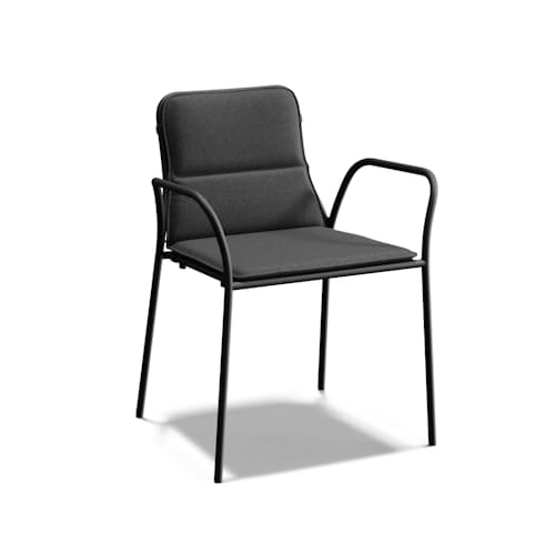 lifestyle image of XY Outdoor Dining Set