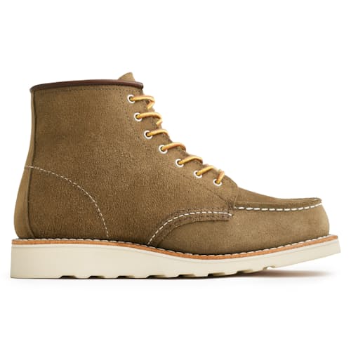 laydown image of Women's 6-Inch Classic Moc Boot