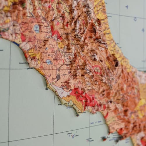 laydown detail image of Italy 1966 3D Raised Relief Map