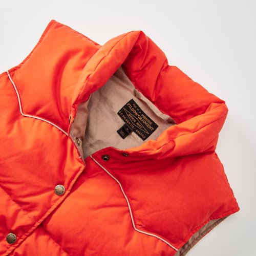 laydown detail image of Women's Waxed Down Insulated Vest