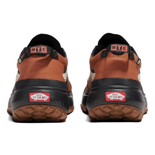 laydown image of MTE Crosspath Low Trail Sneaker