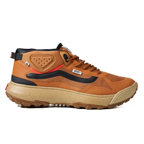 laydown image of MTE Crosspath Mid Trail Sneaker