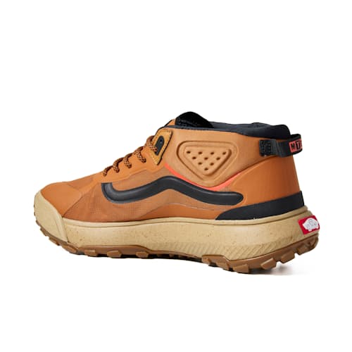 laydown image of MTE Crosspath Mid Trail Sneaker