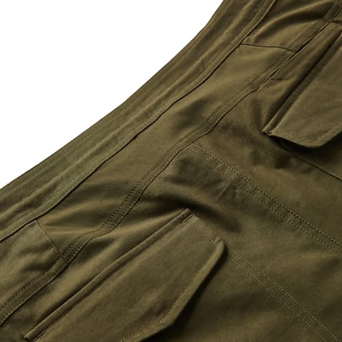 laydown detail image of Layover Traveler Pant