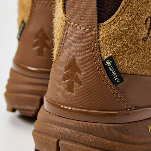 laydown detail image of Huckberry x Danner Mountain 600 GTX Hiking Boot