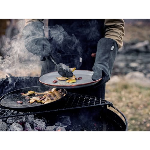 lifestyle image of Open Fire Gloves