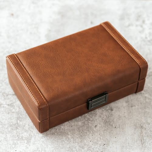 lifestyle image of Maxwell 8-Cigar Travel Case