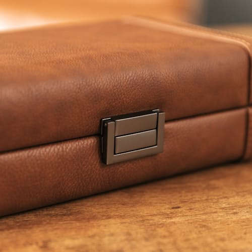lifestyle image of Maxwell 8-Cigar Travel Case