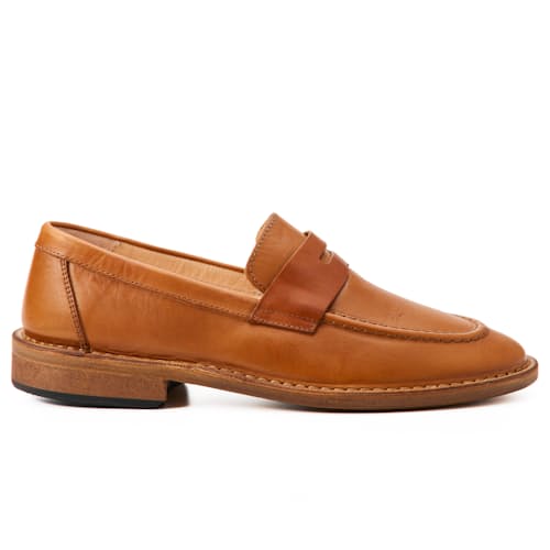 laydown image of Fastflex Leather Loafer