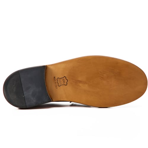 laydown image of Fastflex Leather Loafer