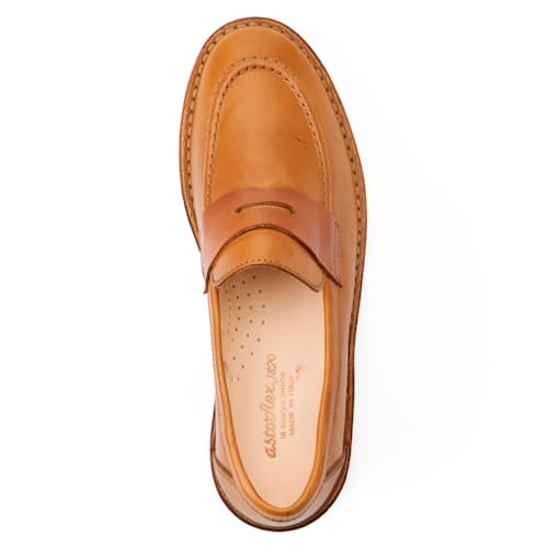 laydown image of Fastflex Leather Loafer