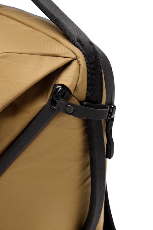 laydown detail image of Everyday Backpack - 20L