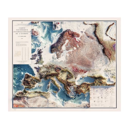 laydown image of Carte Tectonique Internationale De L'Europe 1962 Shaded Relief Map