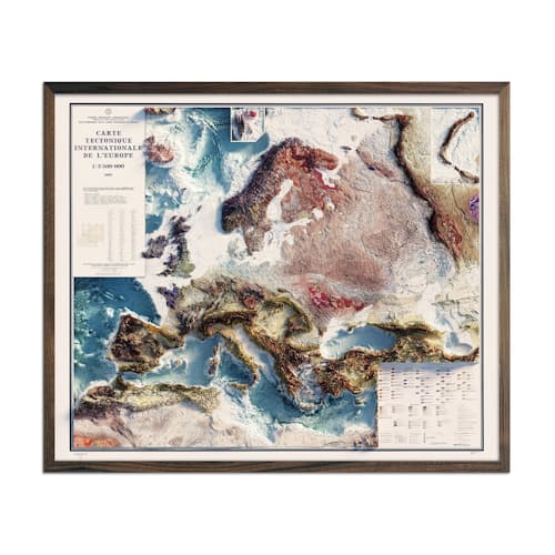 laydown image of Carte Tectonique Internationale De L'Europe 1962 Shaded Relief Map