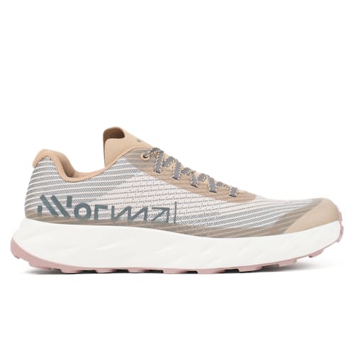 laydown image of Kjerag Trail Running Shoe