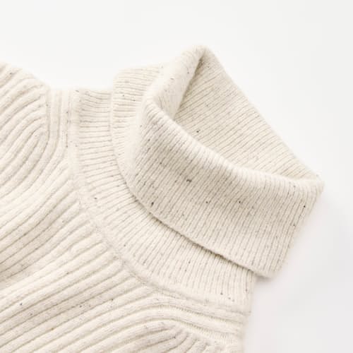 laydown detail image of Women's Isla Knit Turtleneck