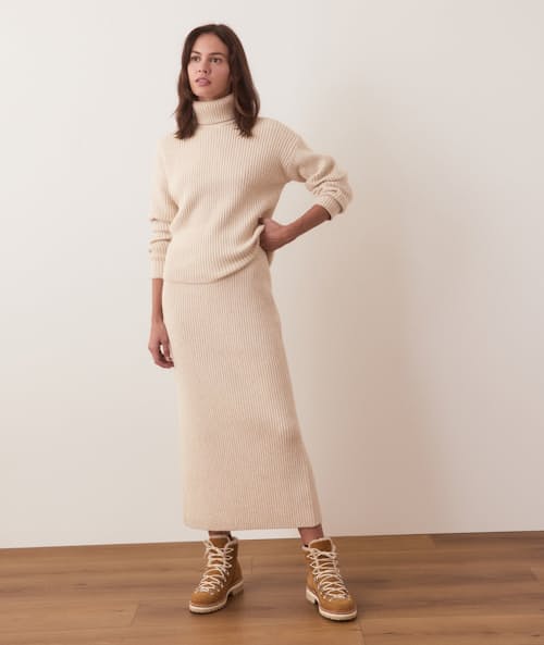 on model image of Women's Isla Knit Turtleneck