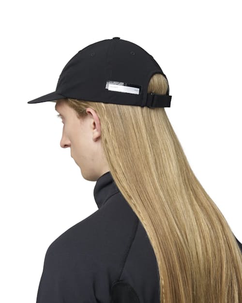 lifestyle image of Peaceshell Running Cap