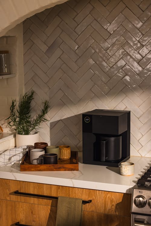lifestyle image of Aiden Coffee Brewer