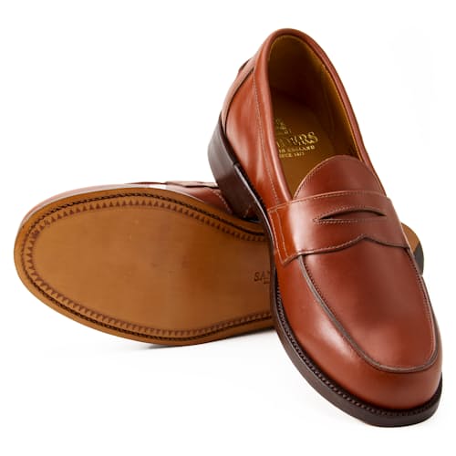 laydown image of Madrid Loafer