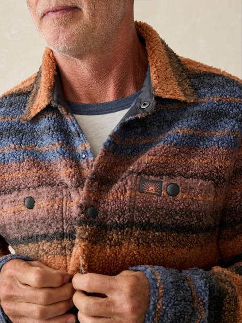 lifestyle image of Range Fleece Shirt Jacket