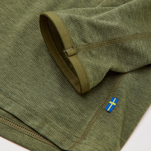 laydown detail image of Abisko Sun Hoodie