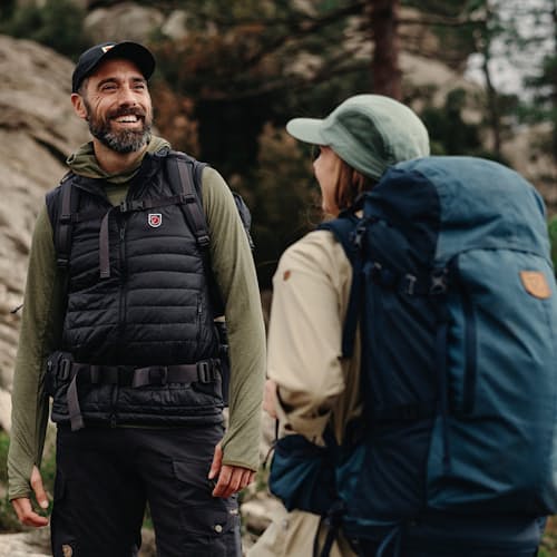 lifestyle image of Abisko Sun Hoodie
