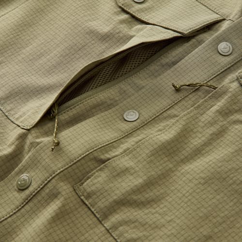 laydown detail image of Abisko Trekking Short Sleeve Shirt