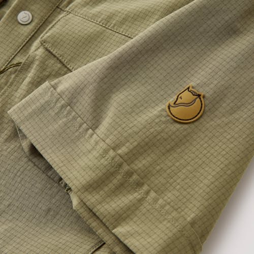 laydown detail image of Abisko Trekking Short Sleeve Shirt