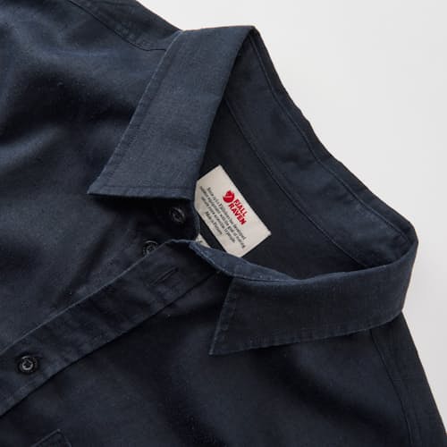 laydown detail image of Ovik Travel Short Sleeve Shirt