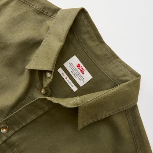 laydown detail image of Ovik Travel Short Sleeve Shirt