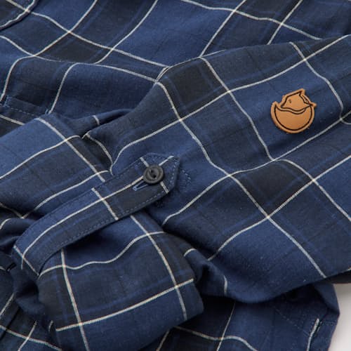 laydown detail image of Ovik Travel Long Sleeve Shirt