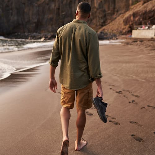 lifestyle image of Ovik Travel Long Sleeve Shirt