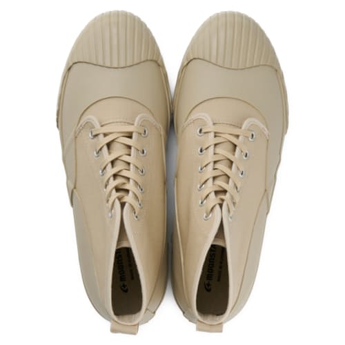 laydown image of Alweather RF Shoe