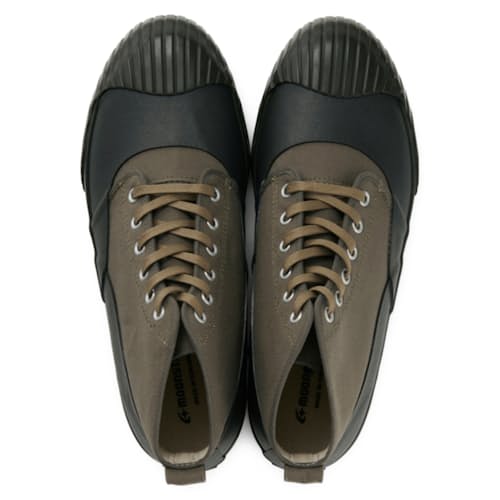 laydown image of Alweather RF Shoe