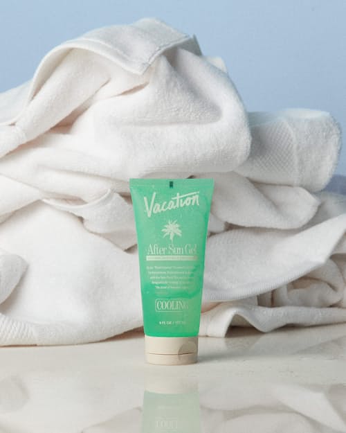 lifestyle image of After Sun Aloe Gel